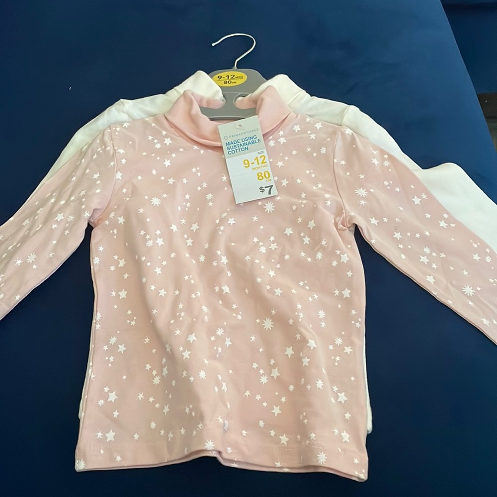 2 piece turtle neck, size 9-12 months
